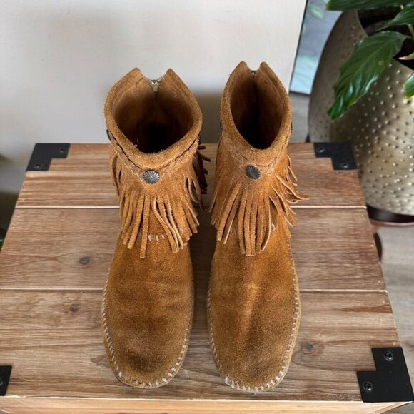 Minnetonka Dusty Brown Suede Hi Top Back Zip Hardsole Fringe Moccasin Size 8 - Picture 3 of 14